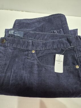 NWT GAP Men's Straight Corduroy Jeans – Navy Blue 42x34